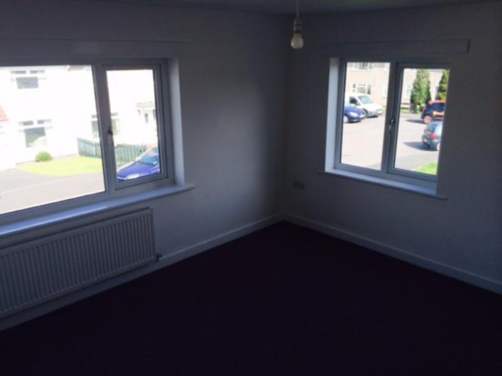 12 Bunting Close